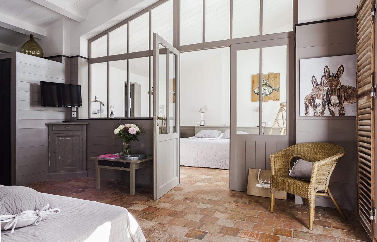 Hotel Les Bois Flottais Ле-Буа-Плаж-ан-Ре Екстер'єр фото